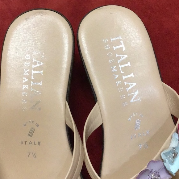 DARLING WEDGE SANDLES W FLOWERS & Bling 7 1/2 - Picture 4 of 7